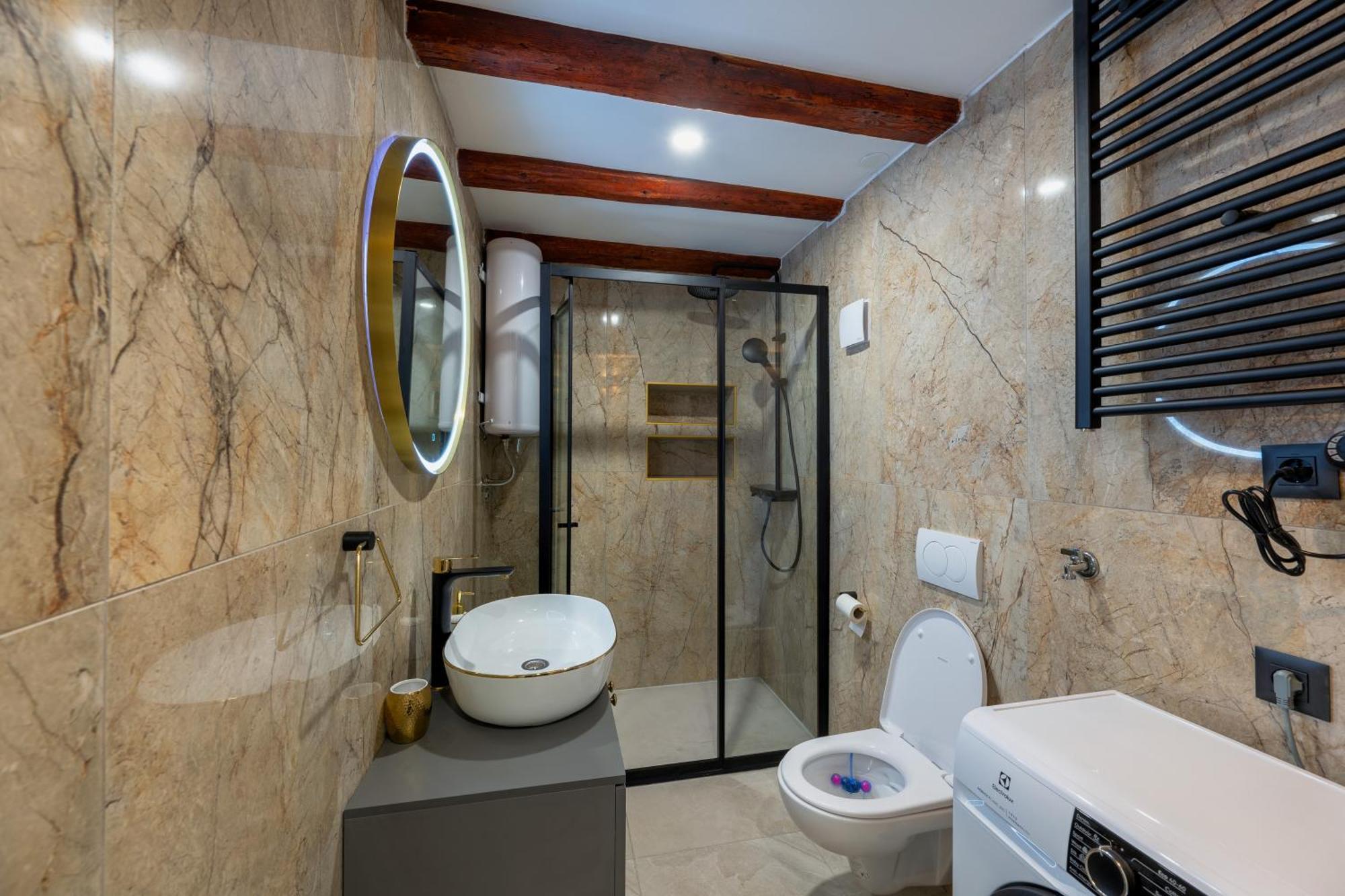 Bernard Deluxe Renovated Peaceful Old Town Gem Lejlighed *