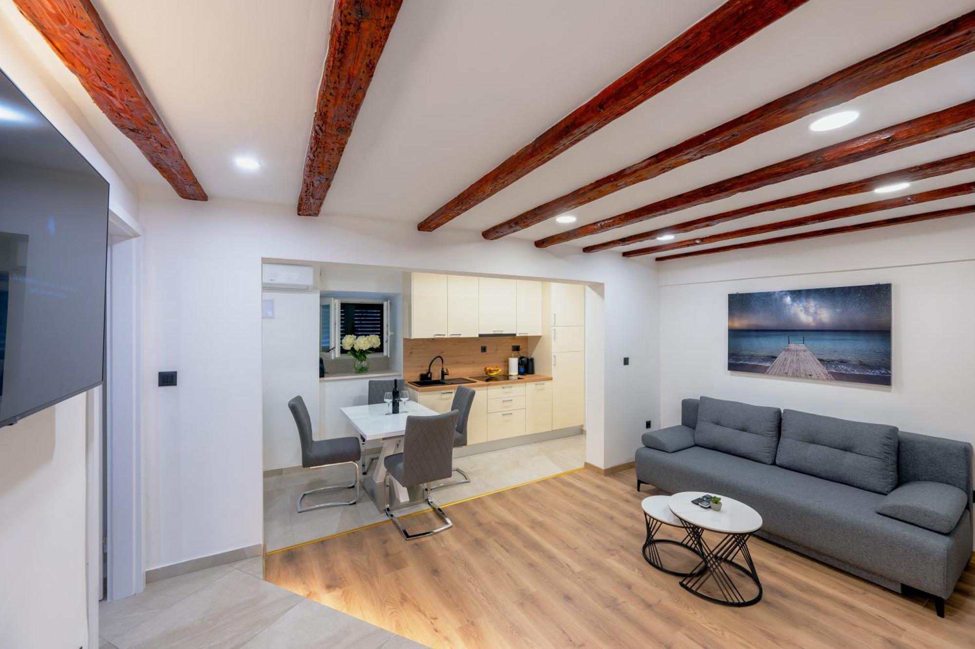 Bernard Deluxe Renovated Peaceful Old Town Gem Lejlighed Split