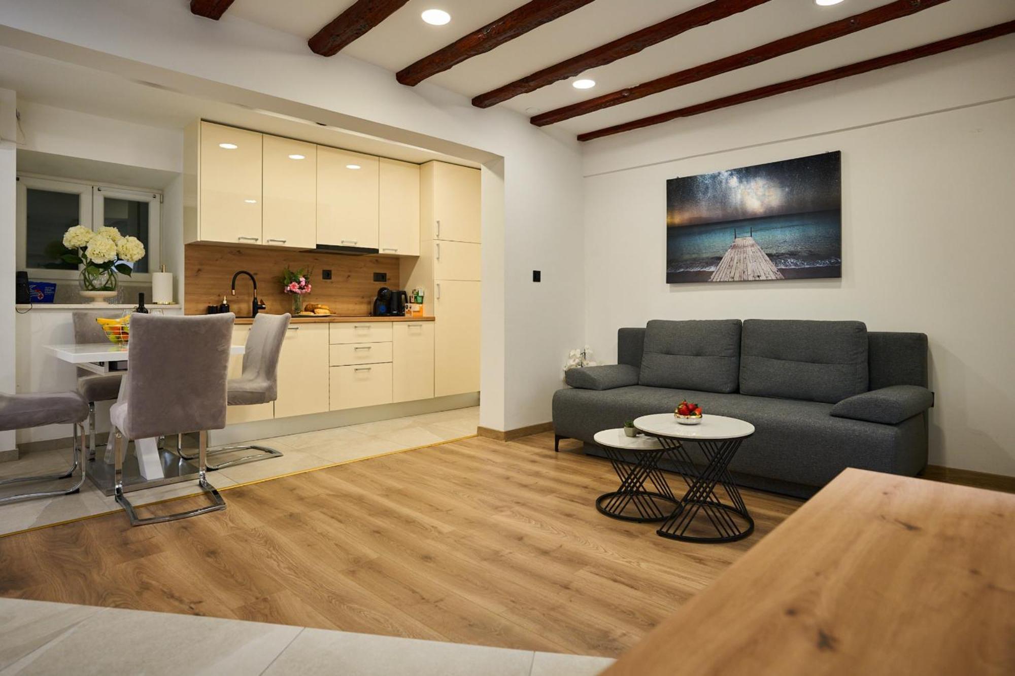 Lejlighed Bernard Deluxe Renovated Peaceful Old Town Gem